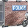 bworld Police station con moto della polizia e 2 figure