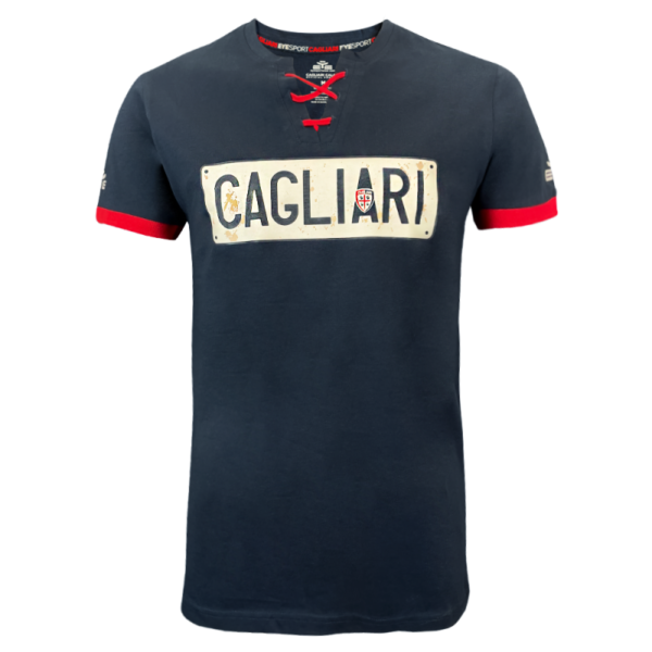CAGLIARI CALCIO 23/24 &ndash; T-SHIRT FAN TARGA 1929 23/24 3YS
