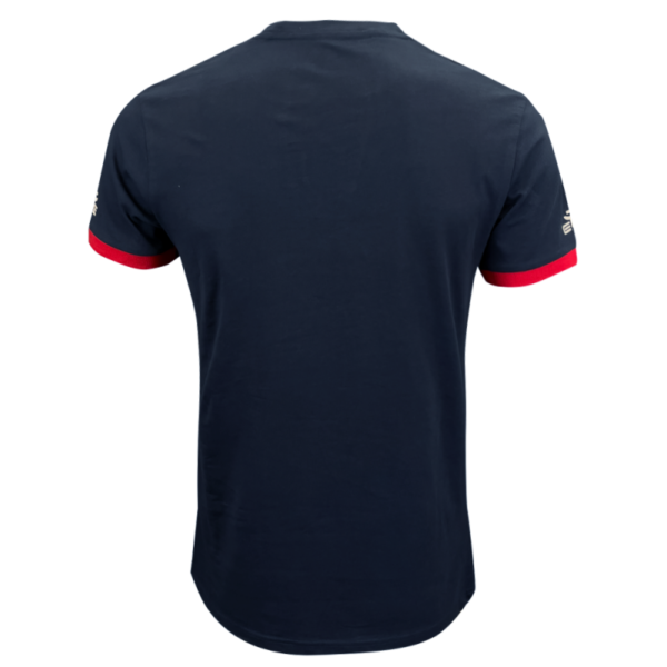 CAGLIARI CALCIO 23/24 &ndash; T-SHIRT FAN TARGA 1929 23/24 NB