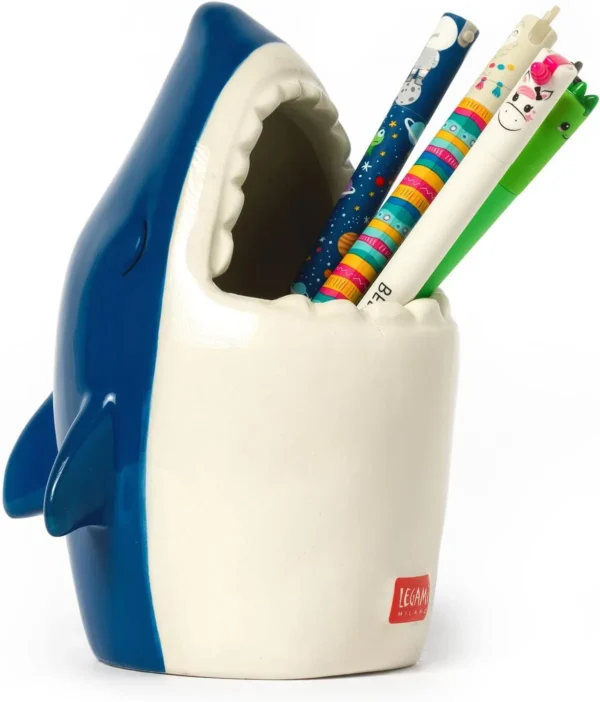 DESK FRIENDS - PORTAPENNE IN CERAMICA - SHARK
