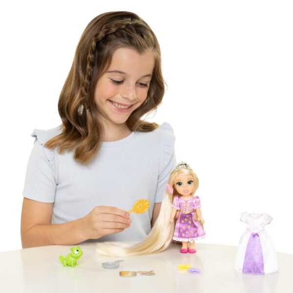 Disney Princess Longest Hair Rapunzel Doll (15cm.)
