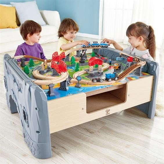 HAPE Pista in legno con tavolo