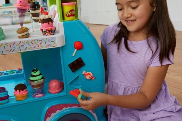 Play Doh ULTIMATE ICE CREAM TRUCK