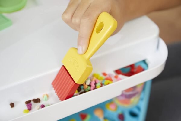 Play Doh ULTIMATE ICE CREAM TRUCK