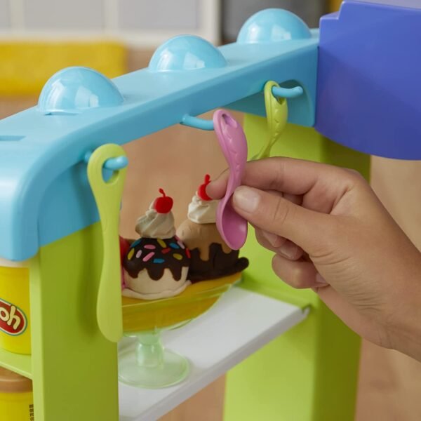 Play Doh ULTIMATE ICE CREAM TRUCK