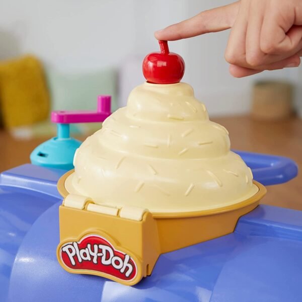 Play Doh ULTIMATE ICE CREAM TRUCK