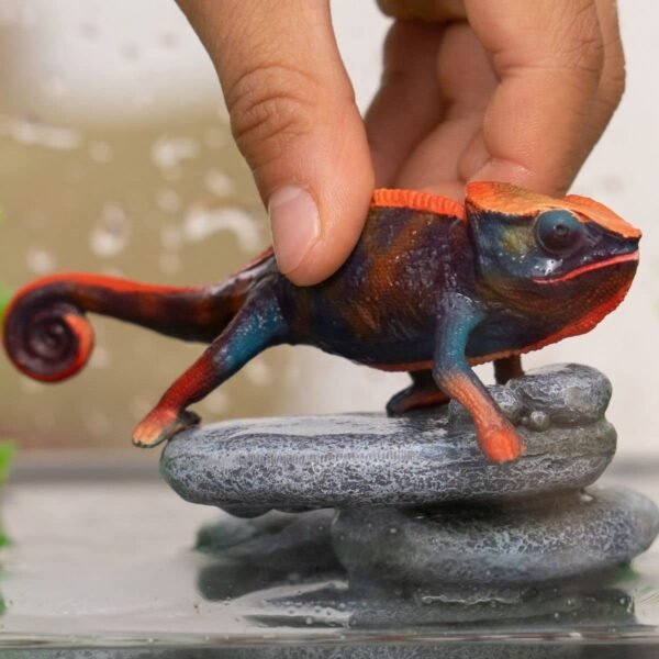 PV0115-14858 -
Chameleon