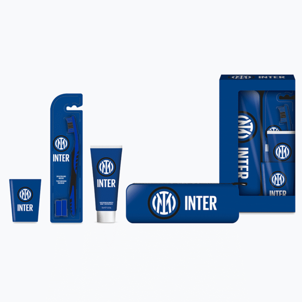 INTER GIFT-BOX: ASTUCCIO + SPAZZOLINO +
BICCHIERE + DENTIFRICIO